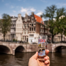 Cargar imagen en el visor de la galería, Hard Rock Cafe® Shot Glass 2.5 oz Vaso Chupito para Coleccionistas Ámsterdam Holanda
