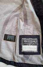 Cargar imagen en el visor de la galería, The North Face® Casaca Impermeable Niñas Modelo RESOLVE | XXS (5)