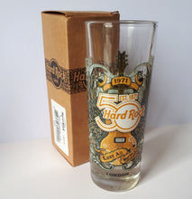 Cargar imagen en el visor de la galería, Hard Rock Cafe® Shot Glass 2.5 oz Vaso Chupito para Coleccionistas | Love All Serve All