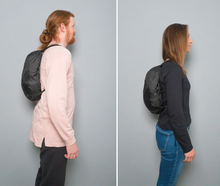 Cargar imagen en el visor de la galería, Forclaz® Mochila PLEGABLE Compacta 10 litros Trekking Viaje | 8 colores