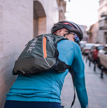 Cargar imagen en el visor de la galería, Santic® Mochila Deportiva Reflectante Ciclismo Running Senderismo 15L