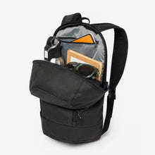 Cargar imagen en el visor de la galería, Quechua® Mochila 10 litros NH100 REFORZADA ECODISEÑO