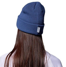 Cargar imagen en el visor de la galería, Columbia® PFG Patch Beanie Chullo Gorro | Carbon