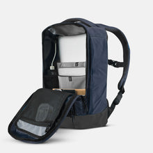 Cargar imagen en el visor de la galería, Quechua® Mochila 16L NH ESCAPE 500 PC 13" Montaña Viajes