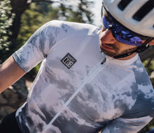 Cargar imagen en el visor de la galería, SANTIC® CONJUNTO PREMIUM DE CICLISMO JERSEY + BIB SHORTS | S-M