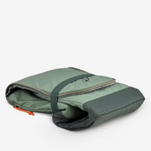 Cargar imagen en el visor de la galería, Quechua® Bandolera Cooler 10 litros Isotérmica Lonchera Camping Senderismo