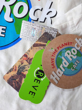 Cargar imagen en el visor de la galería, Hard Rock Cafe® Polo Save The Planet Hombres Ecológico Fibra Reciclada | L