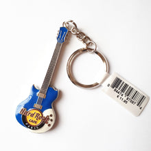 Cargar imagen en el visor de la galería, Hard Rock Cafe® Guitarra 3D Llavero Fino Esmaltado Souvenir