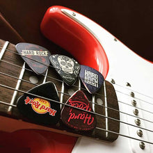 Cargar imagen en el visor de la galería, Hard Rock Cafe® Set de 5 Púas / Picks / Uñas de Guitarra de Colección