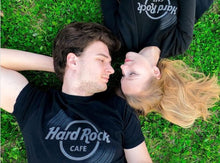 Cargar imagen en el visor de la galería, Hard Rock Cafe® Original Polo Camiseta Disco Vinil | XS-S