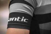 Cargar imagen en el visor de la galería, Santic® CONJUNTO Set de Ciclismo MTB Jersey + Bib Shorts 4D | 2XS
