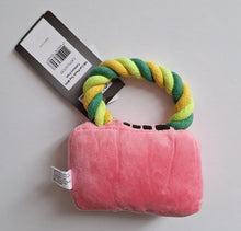 Cargar imagen en el visor de la galería, Hard Rock Cafe® Juguete de Peluche para Gatos con Catmint
