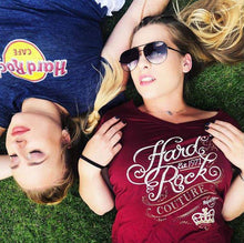 Cargar imagen en el visor de la galería, Hard Rock Cafe® Original Polo Camiseta Top Burgundy Couture Mujer | XS-S
