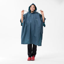 Cargar imagen en el visor de la galería, Forclaz® PONCHO Impermeable Importado Lluvia Montaña Trekking | S-M
