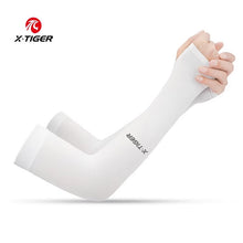 Cargar imagen en el visor de la galería, X-Tiger® Par de Mangas Estándar Deportivas Ciclismo Anti-UV c/ agujero para dedo pulgar
