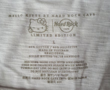 Cargar imagen en el visor de la galería, Hard Rock Cafe® Hello Kitty© Casaca Polera Niñas Hoodie / M (10-11 años)
