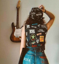 Cargar imagen en el visor de la galería, Hard Rock Cafe® Bandana Pañuelo Skull &amp; Guitars Multiusos Aventura
