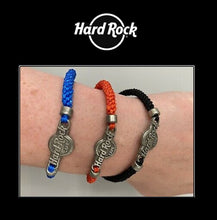 Cargar imagen en el visor de la galería, Hard Rock Cafe® Pulsera Trenzada de la Amistad Unisex
