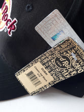 Cargar imagen en el visor de la galería, Hard Rock Cafe® Original Gorro Modelo Clásico DUBÁI Emiratos Árabes Unidos
