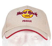 Cargar imagen en el visor de la galería, Hard Rock Cafe® Original Gorra Modelo Clásico Khaki / PRAGA
