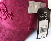 Cargar imagen en el visor de la galería, Hard Rock Cafe® Gorro Merlot Suede New York
