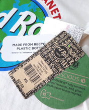 Cargar imagen en el visor de la galería, Hard Rock Cafe® Polo Mujer Save The Planet Fibra Ecológica | XS-S-M-L
